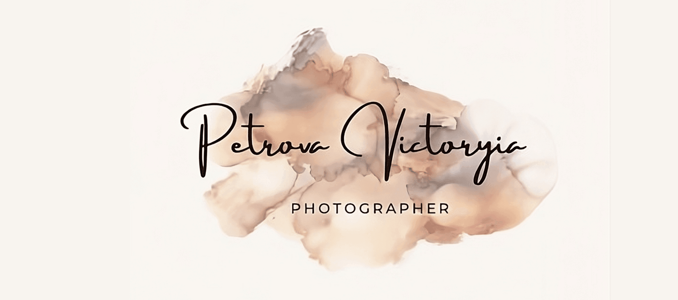ЛоготипФотограф Виктория Петрова